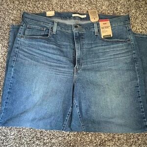 Levi's High Waisted Mom Jeans in Blue | Size 18W